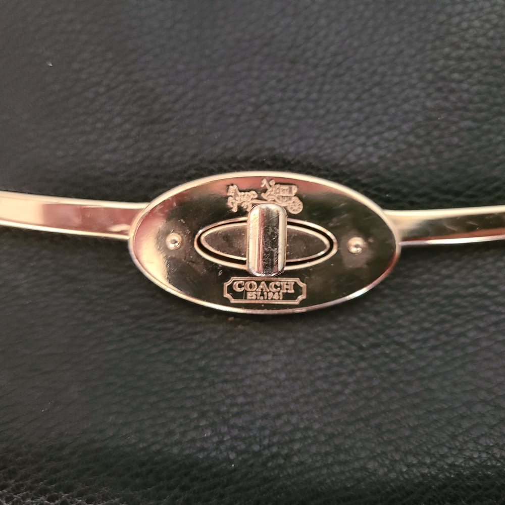 Coach Bag - Picture 3 of 6